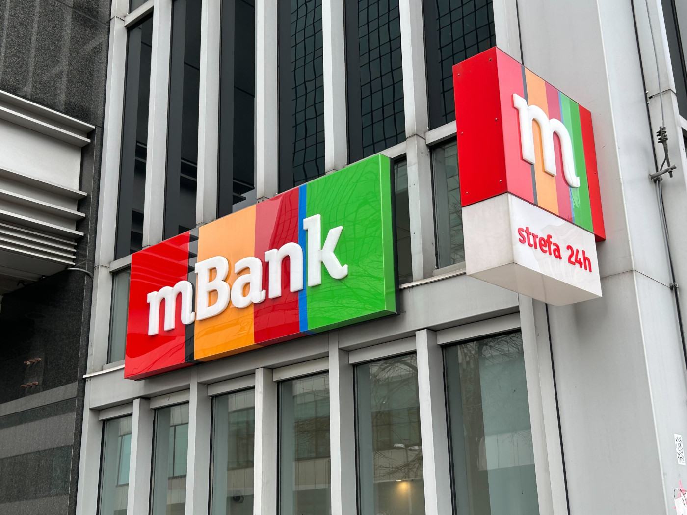 Tak nabijają Polaków w butelkę, mBank alarmuje