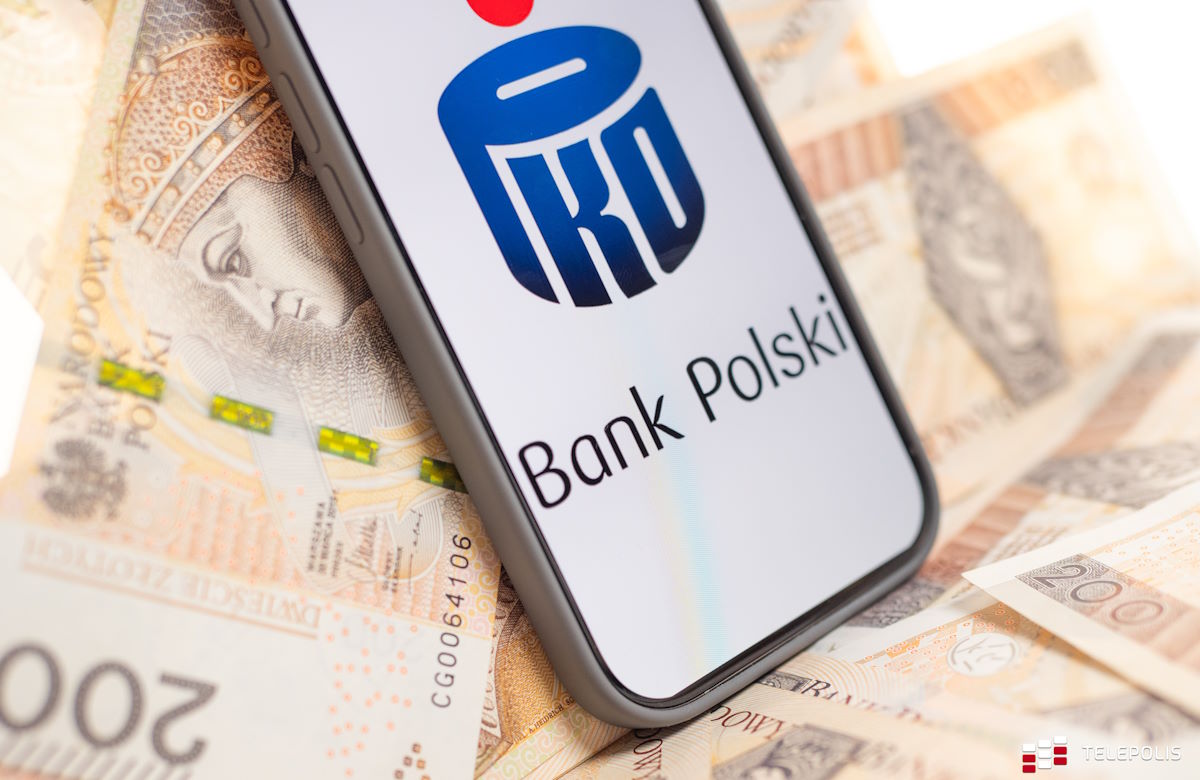 Klienci PKO BP dostają dziwne SMS-y. Tylko jedna reakcja jest słuszna