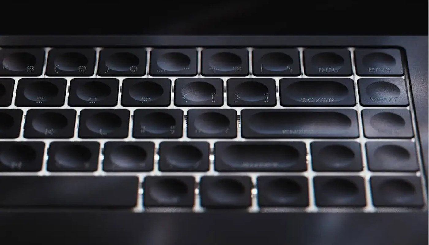 Ta klawiatura kosztuje więcej niż MacBook Pro. Ma nietypowy wygląd