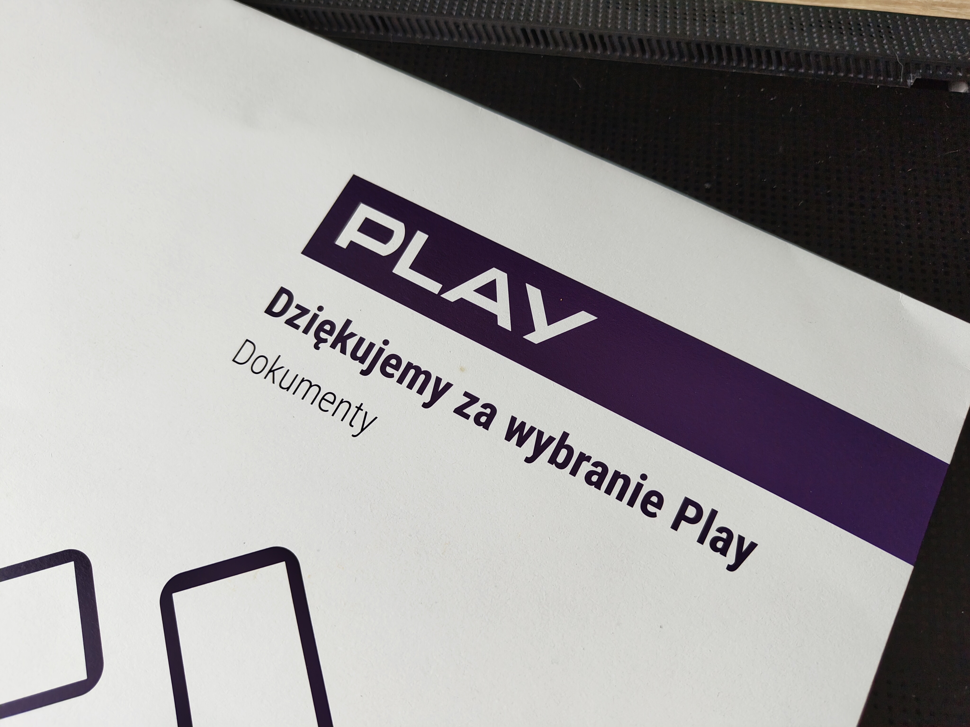 Play próbuje przekonać zmarłego do zmiany decyzji