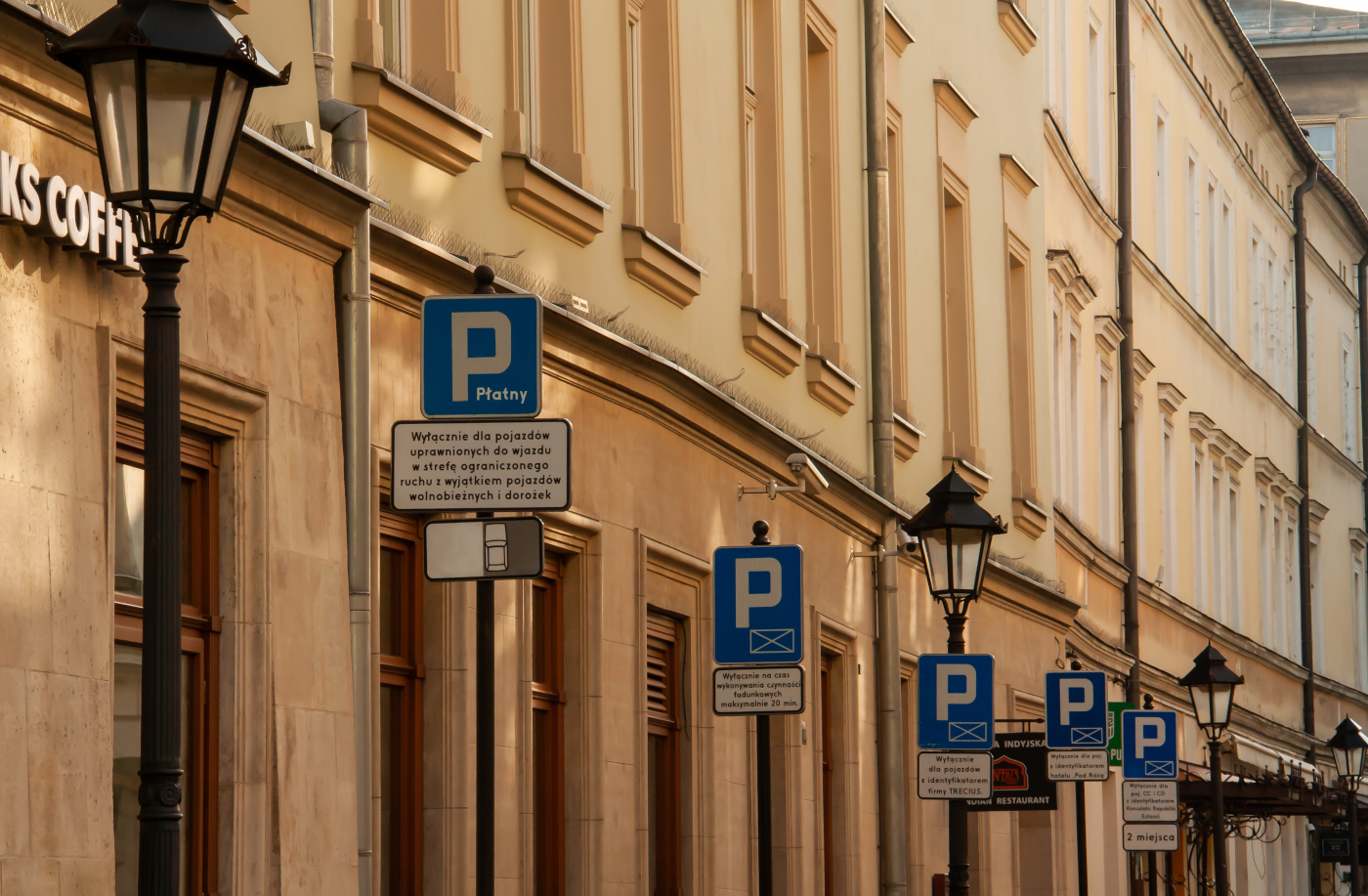 Nieuważni kierowcy mogą dziś zapłacić karę. Nowe zasady już obowiązują