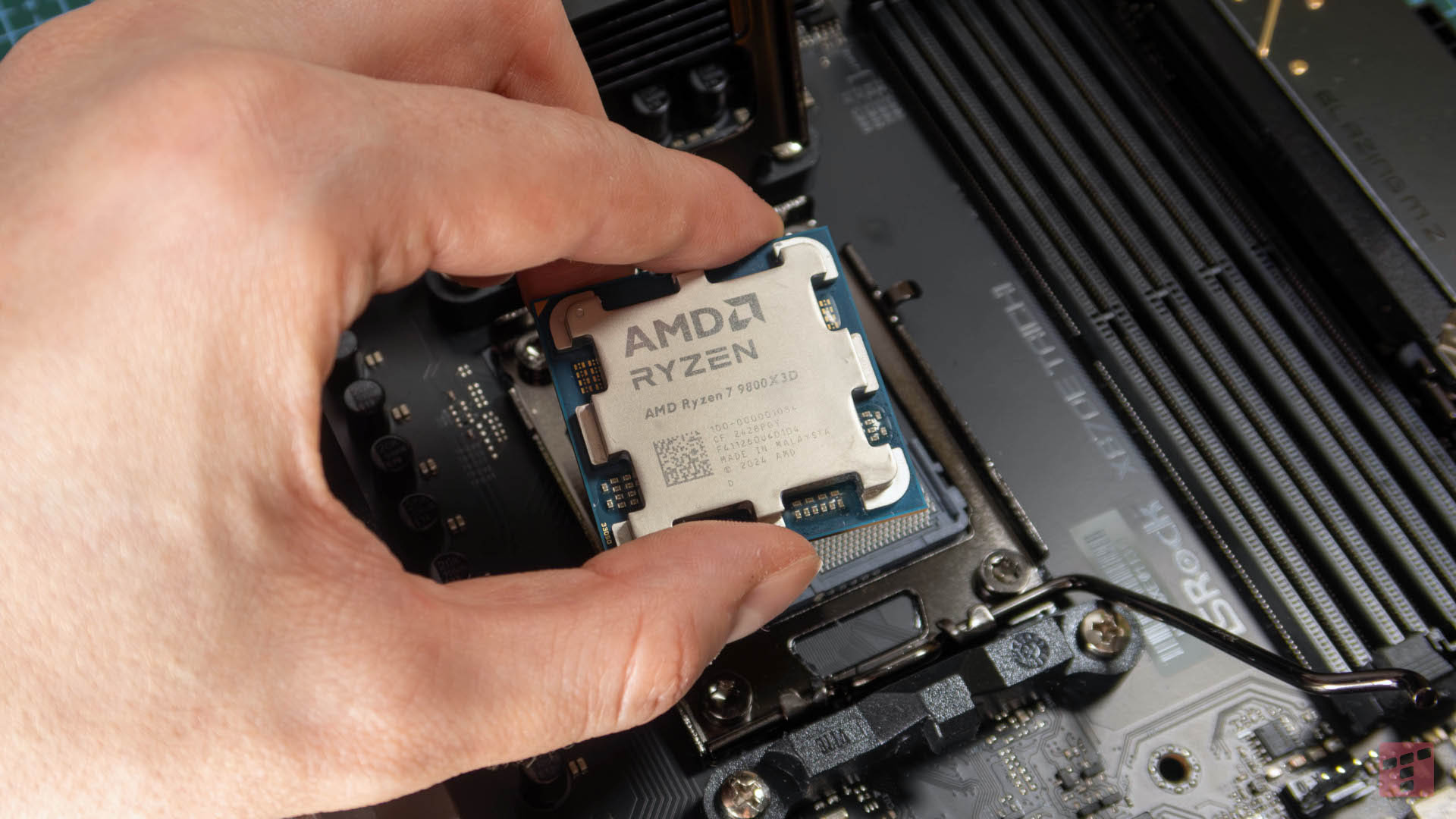 Każdy gracz chce go mieć, ale czemu? AMD Ryzen 7 9800X3D (Test)