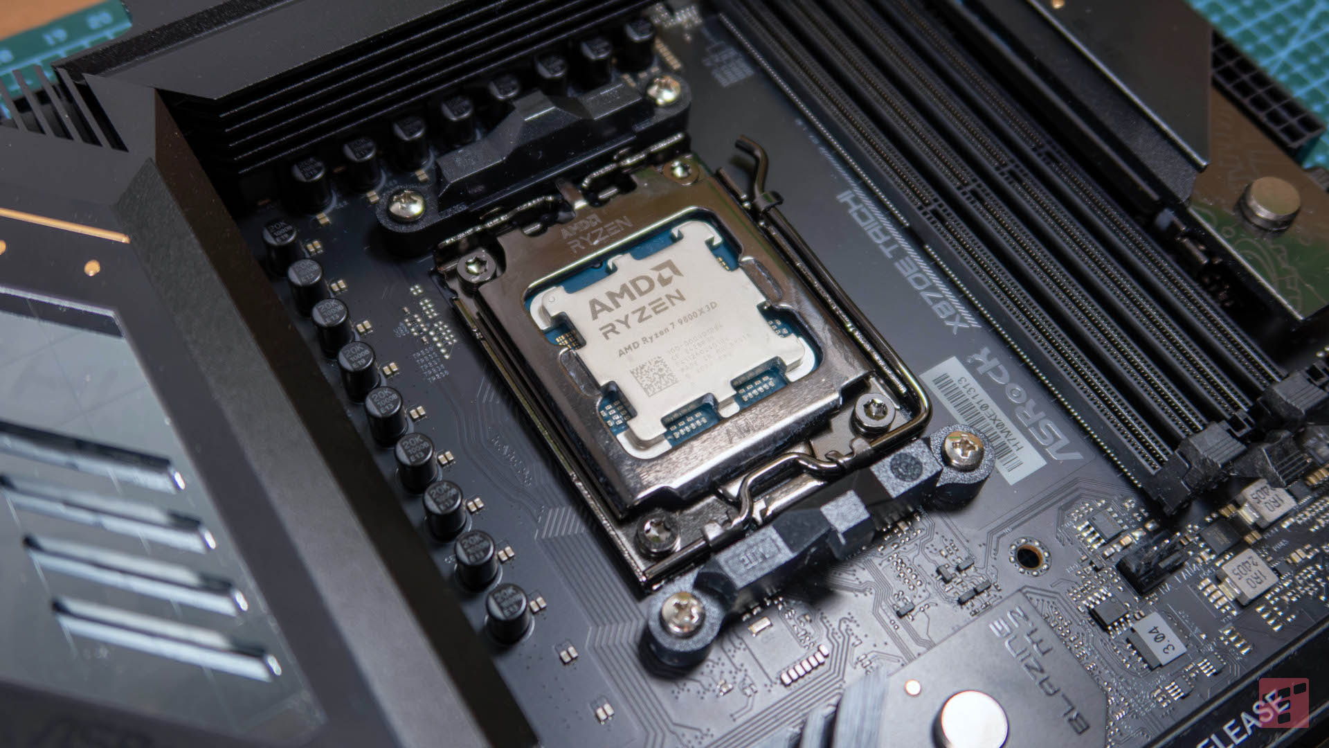 Każdy gracz chce go mieć, ale czemu? AMD Ryzen 7 9800X3D (Test)