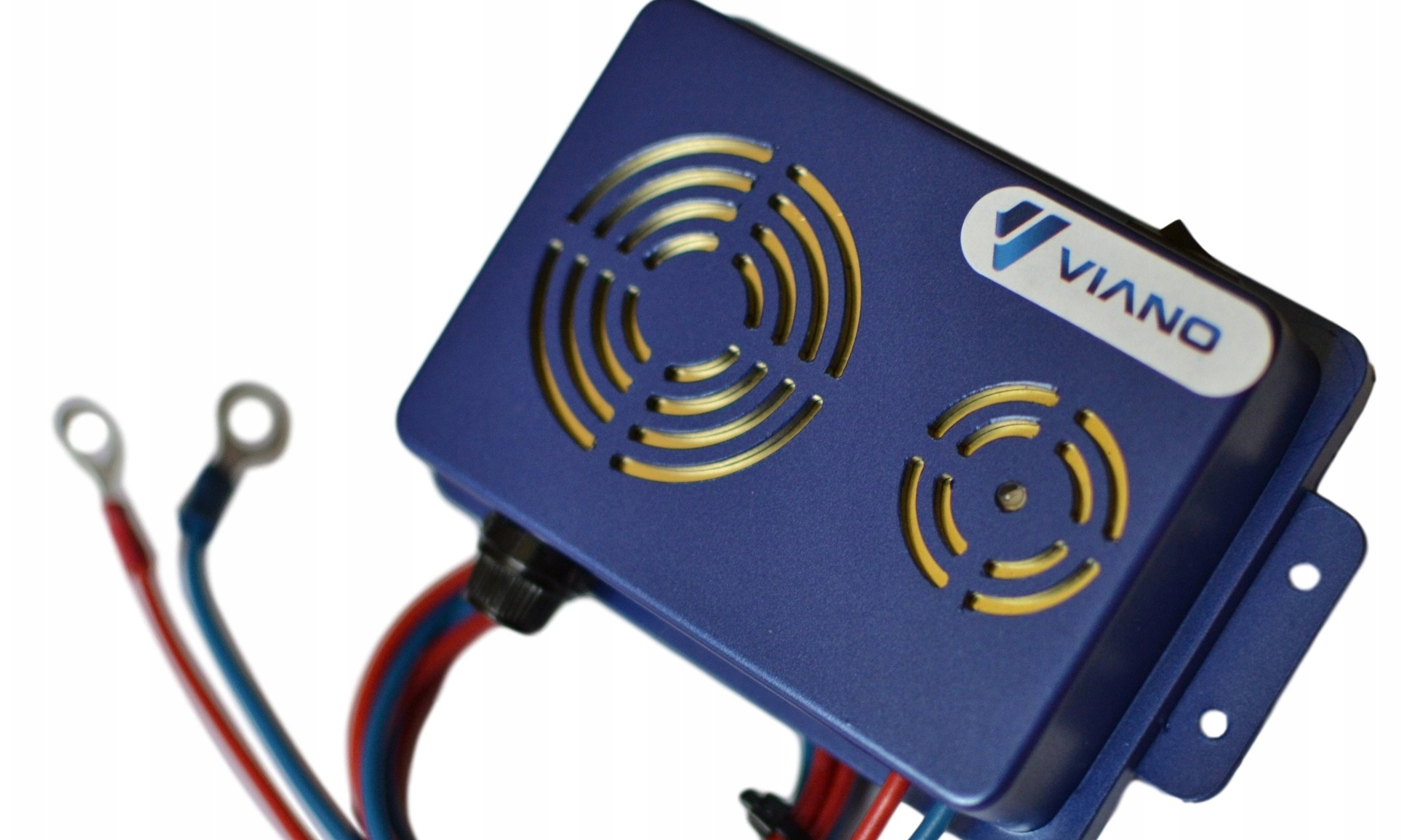 Pozbądź się z samochodu nieproszonych gości. Ten gadżet w tym pomoże