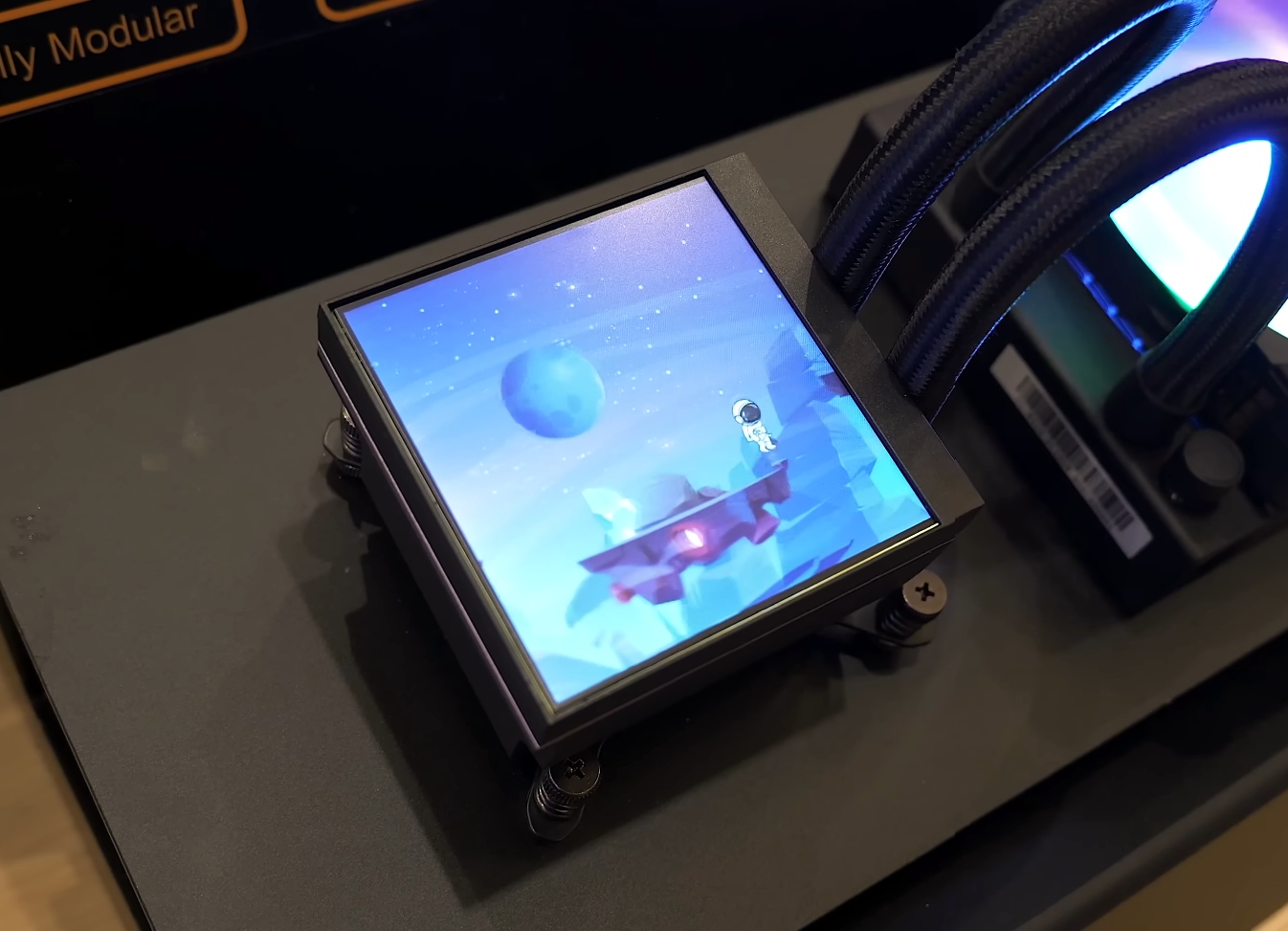 Chłodzenie procesora jak smartfon. Dostaniemy ekran AMOLED