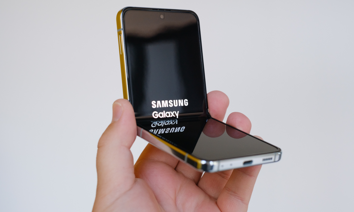 Szukasz niebanalnego smartfona? Galaxy Z Flip 5 kupisz za 2999 zł