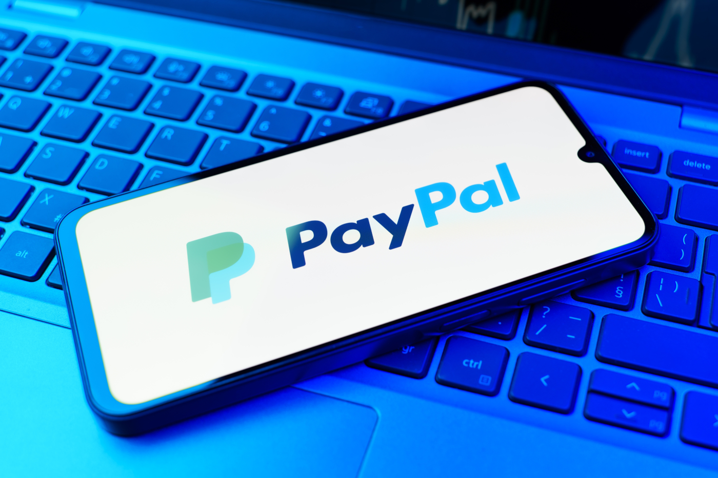 PayPal ukarany za zaniedbania. Teraz musi zapłacić