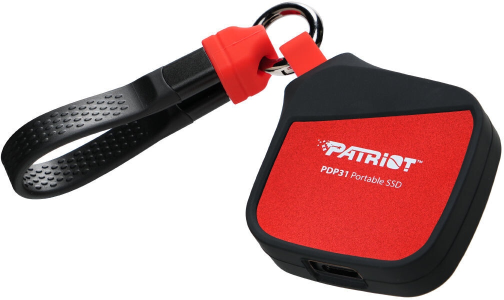 Zapomnij o pendrive'ach i kartach pamięci. Patriot ma coś lepszego