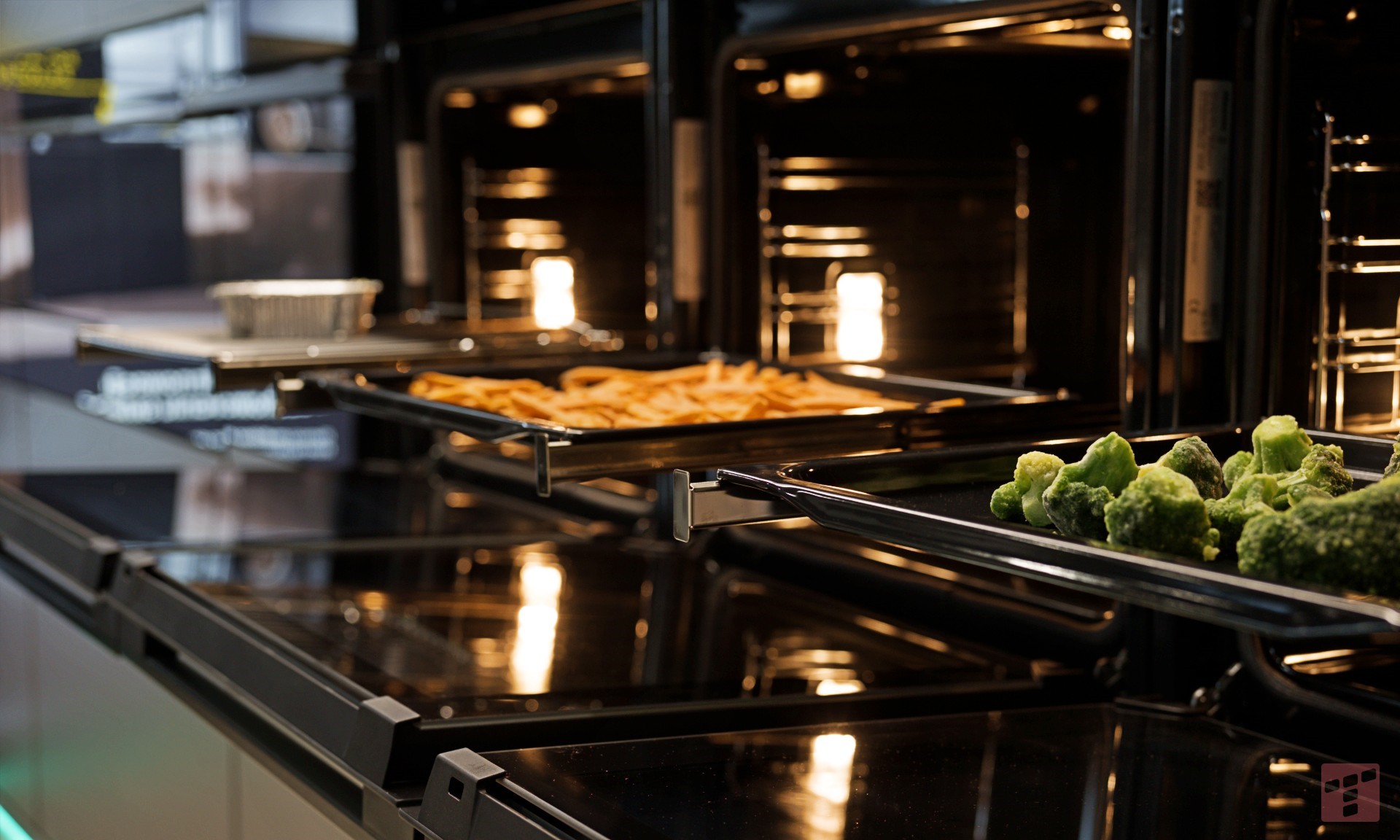 Co za tempo! Piekarnik Hisense HO66F Pizza Chef umie nie tylko w pizzę