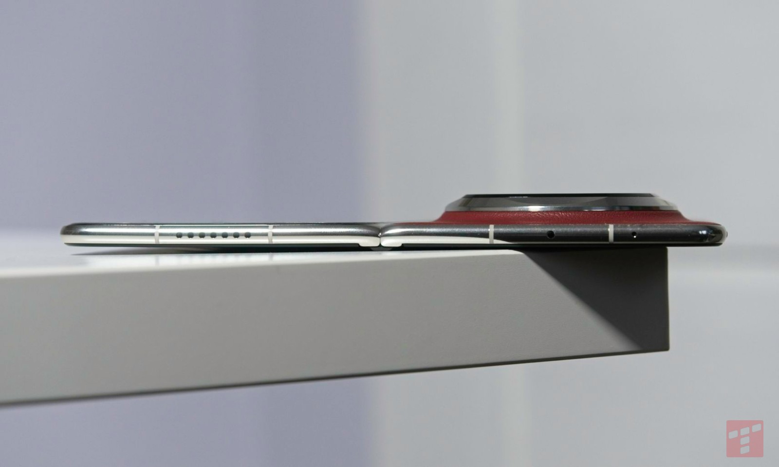 Huawei zawstydził konkurencję. Ten składany smartfon warto kupić