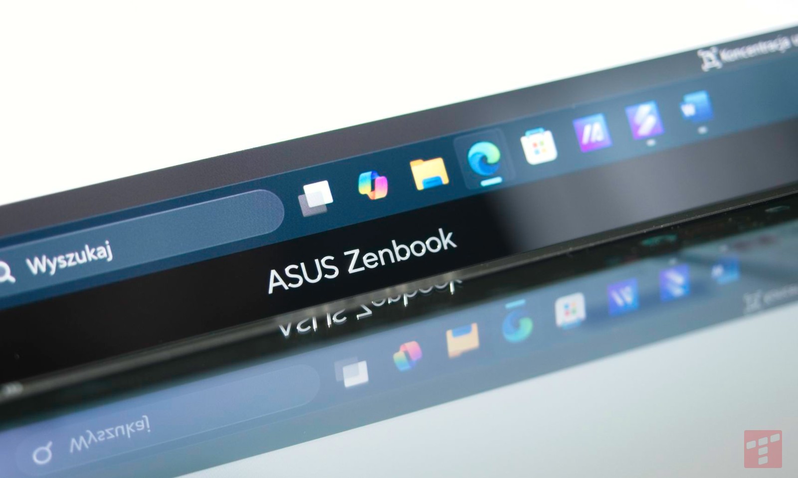 Inne laptopy to przeżytek. ASUS poprawia ideał
