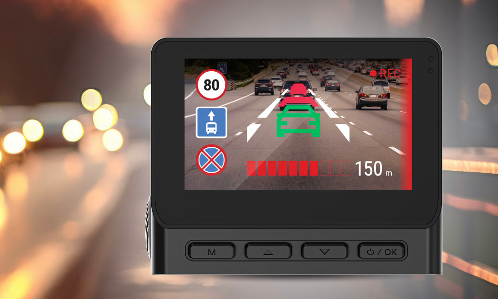 Rejestrator Navitel RS990 GPS z ADAS, tylną kamerą i trybem parkingowym