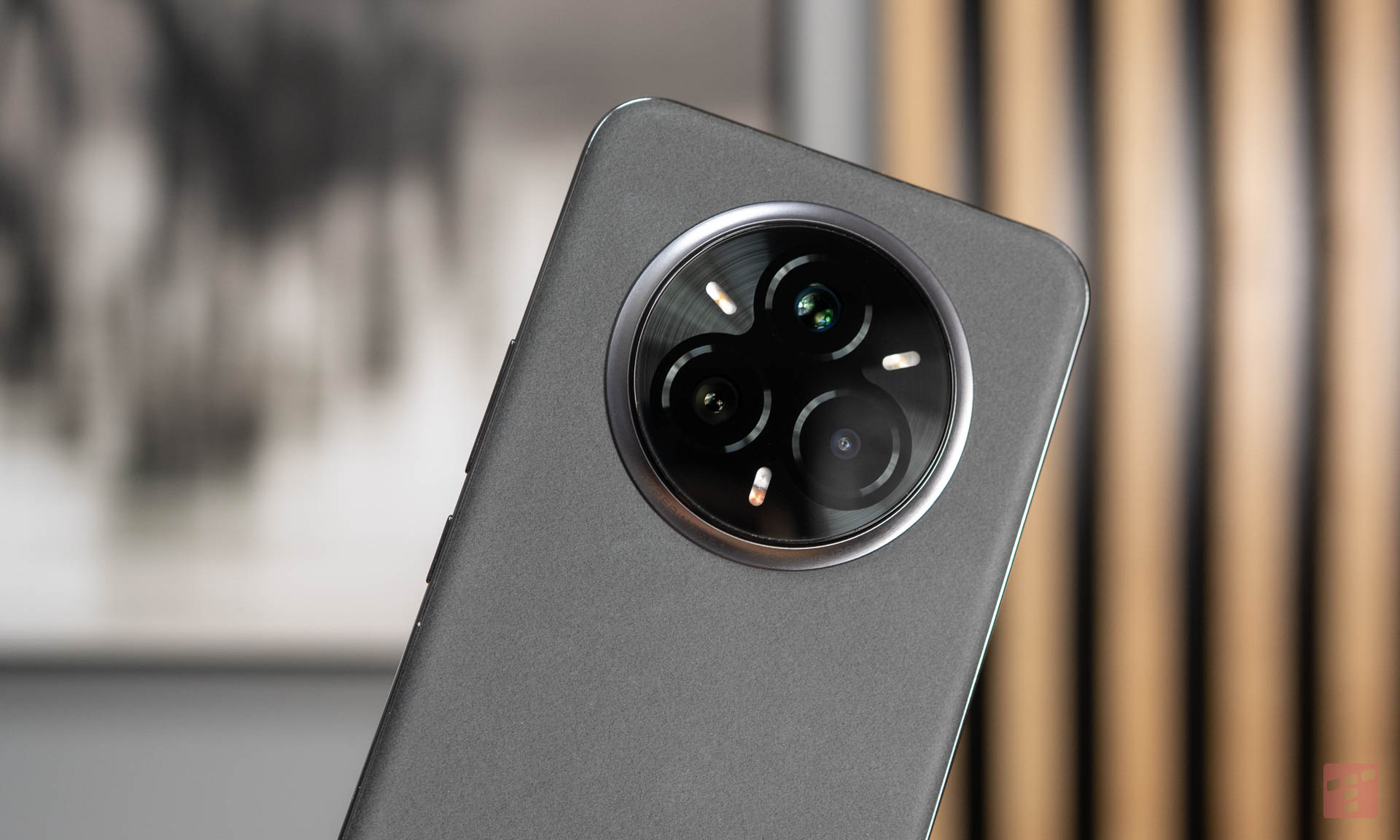 Realme 14 Pro+ 5G – solidny gracz na średniej półce (test)