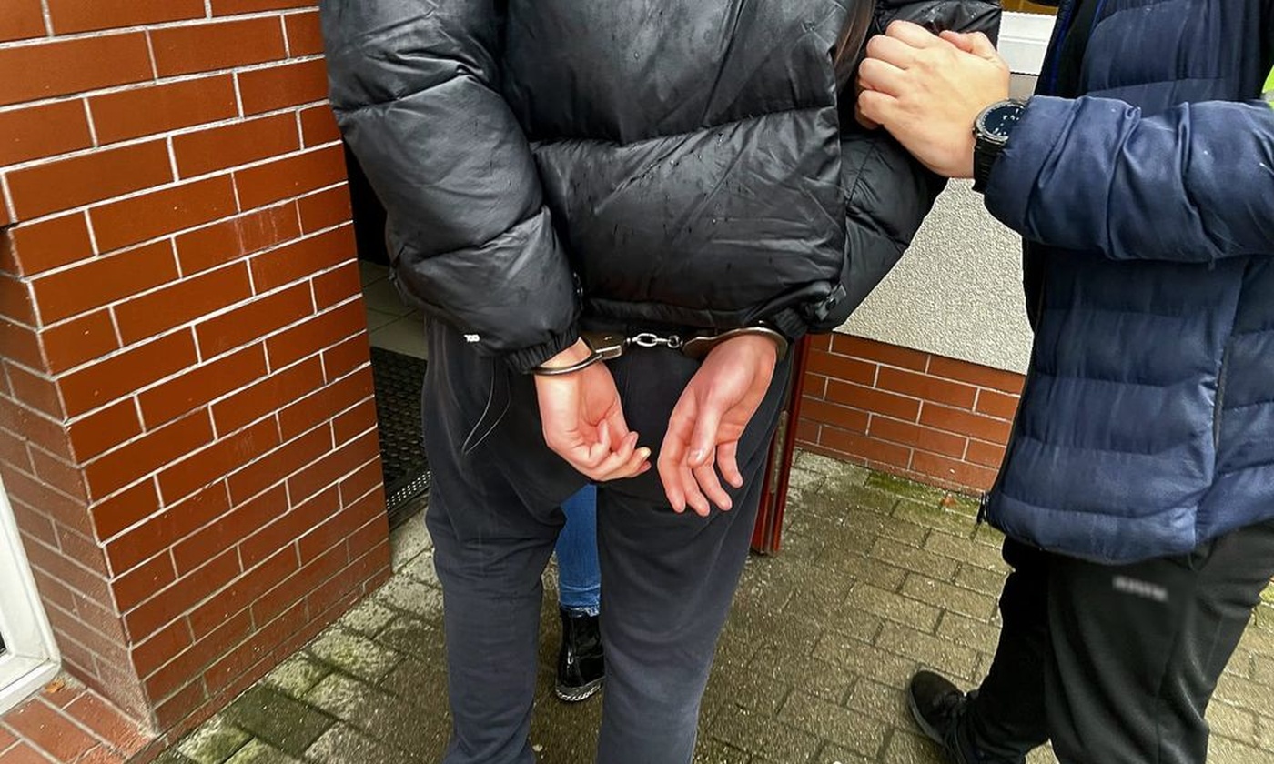 Policja rozbiła grupę oszustów internetowych. Straty sięgają 100 tys. zł