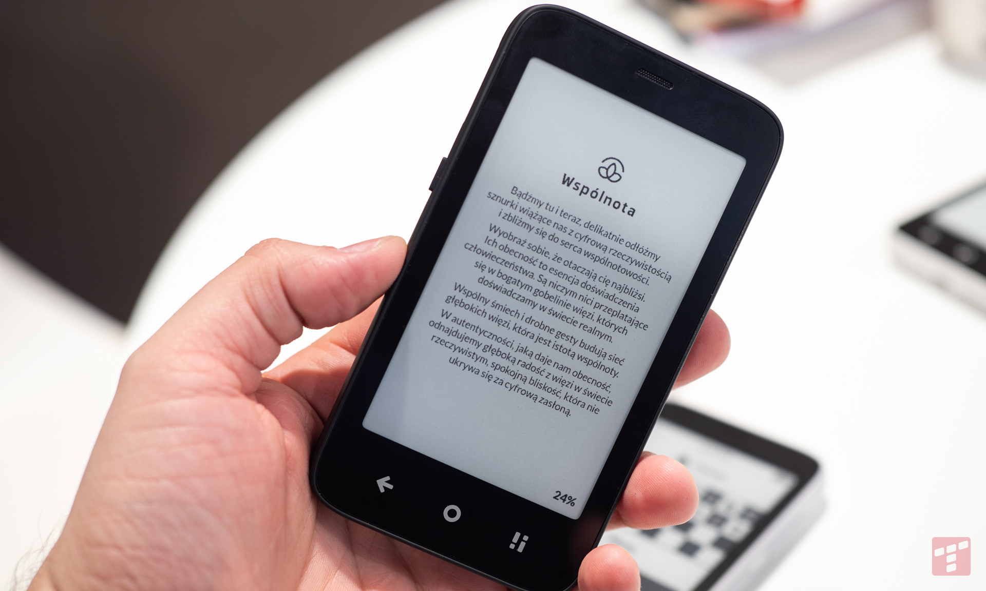 Pierwsze chwile z Mudita Kompakt. Polski smartfon hitem MWC