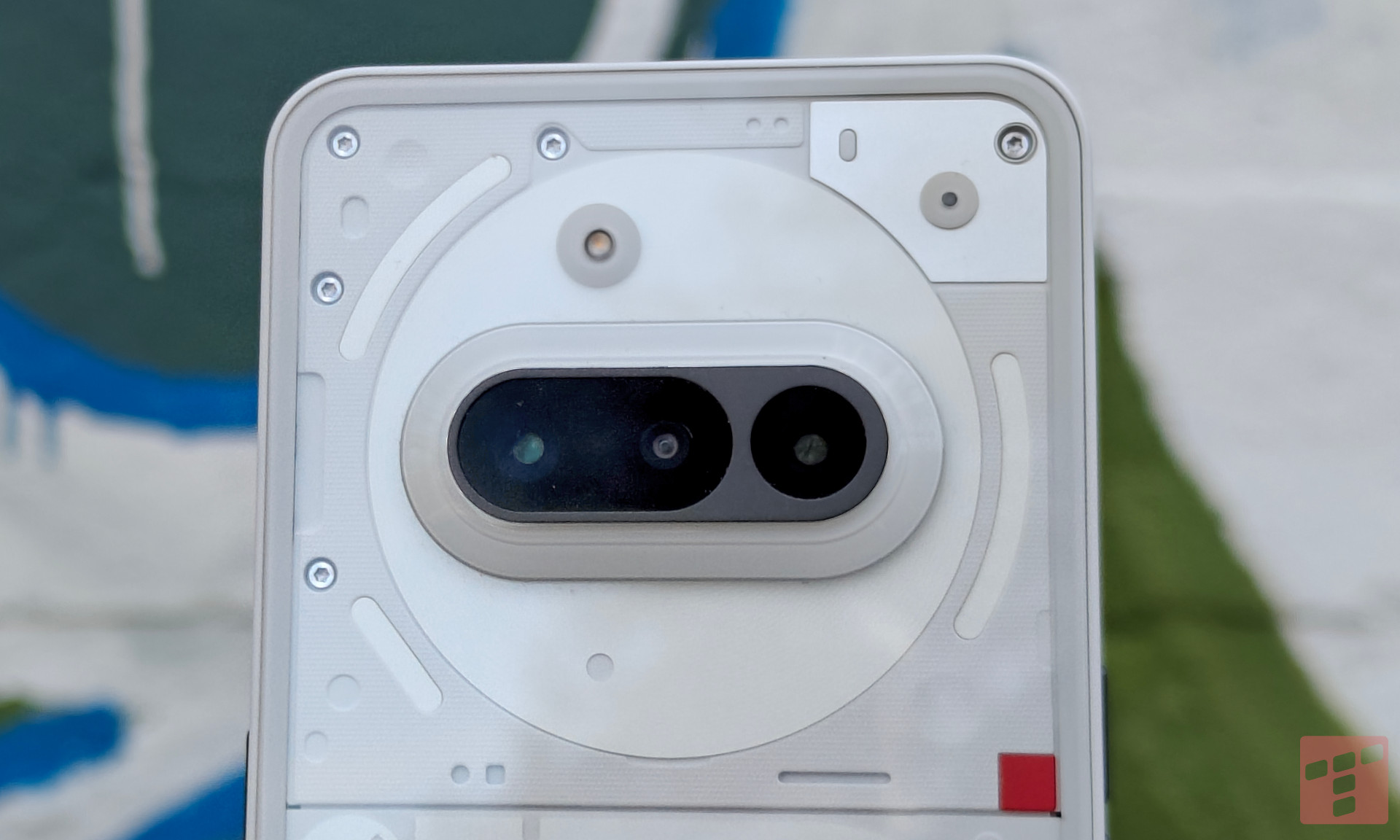 Nothing Phone (3a) i (3a) Pro: oryginalne i bardzo opłacalne (test)