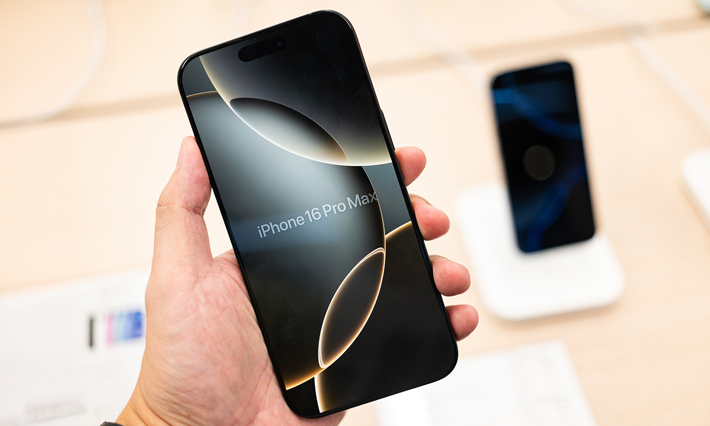 Pro Max to za mało. Apple iPhone 17 Ultra z ekranem ponad 7 cali