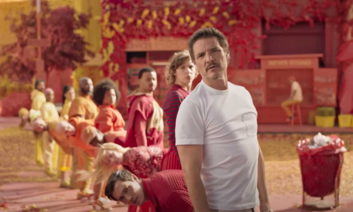 Pedro Pascal w reklamie Apple tańczy jak szalony. Wiadomo dlaczego