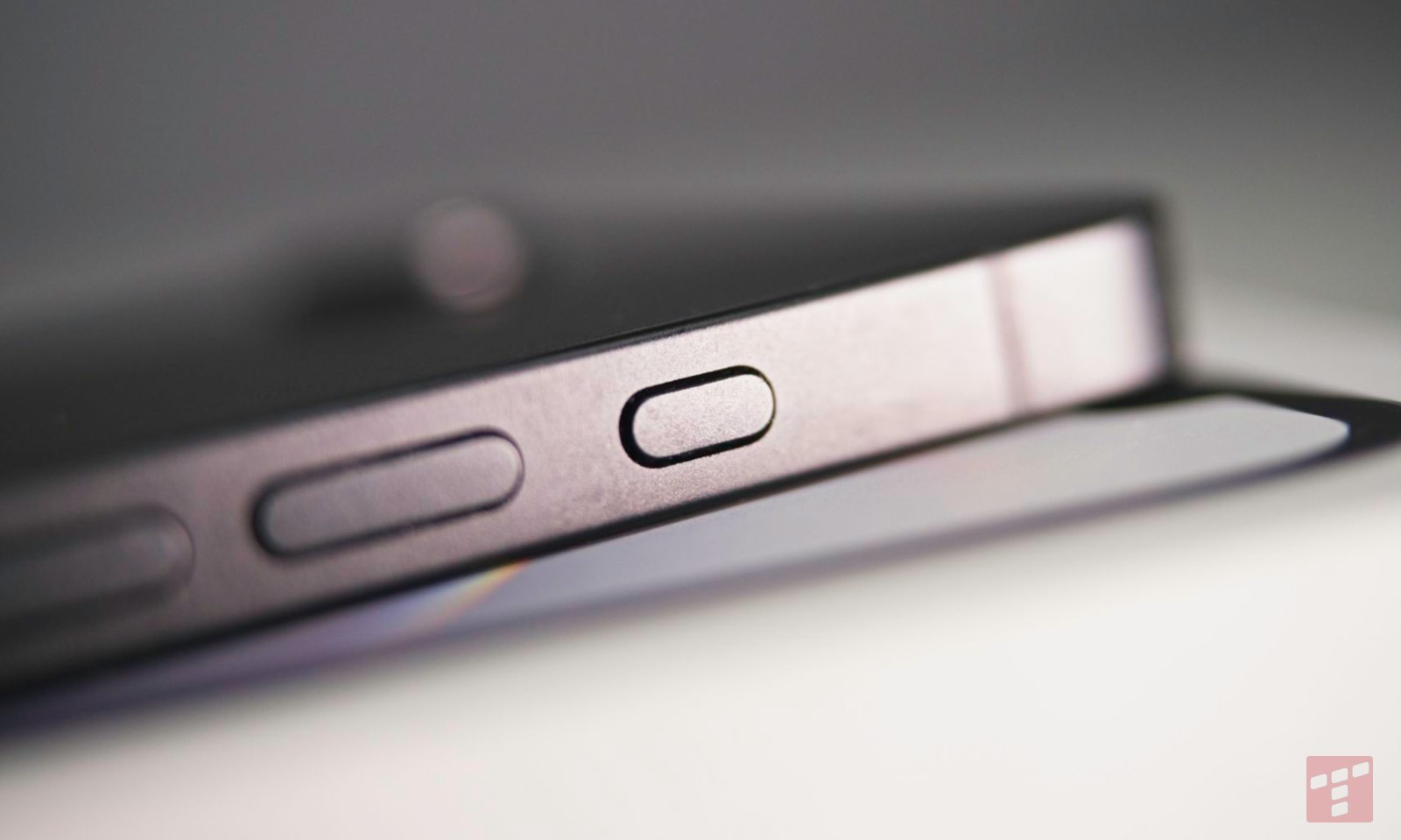 Niech bieda hejtuje – ja go uwielbiam. Test iPhone 16e