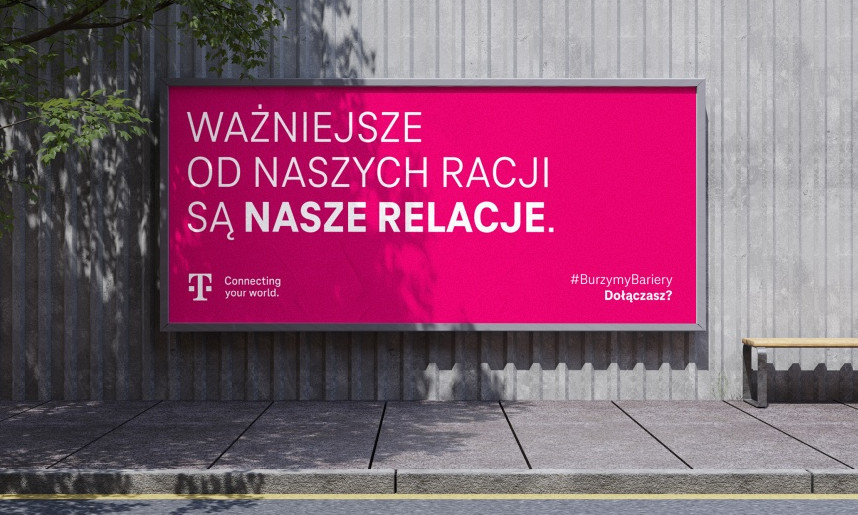 T-Mobile rozstawia zagadkowe, magentowej tablice. Zobacz, o co chodzi