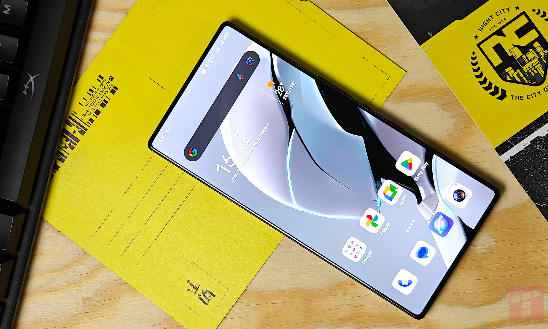 Redmagic 10 Pro: Ekran bez wycięcia i bateria 7050 mAh (test)