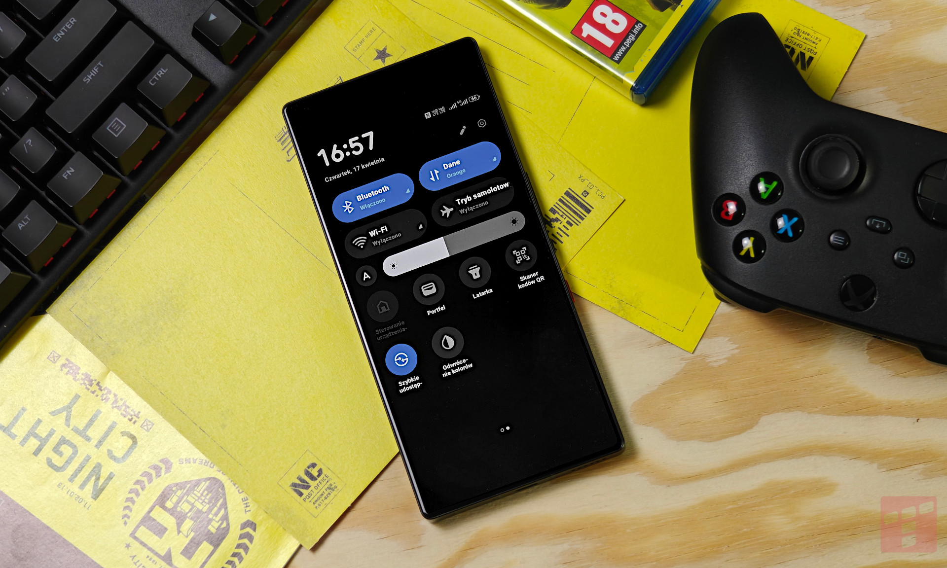 Redmagic 10 Pro: Ekran bez wycięcia i bateria 7050 mAh (test)