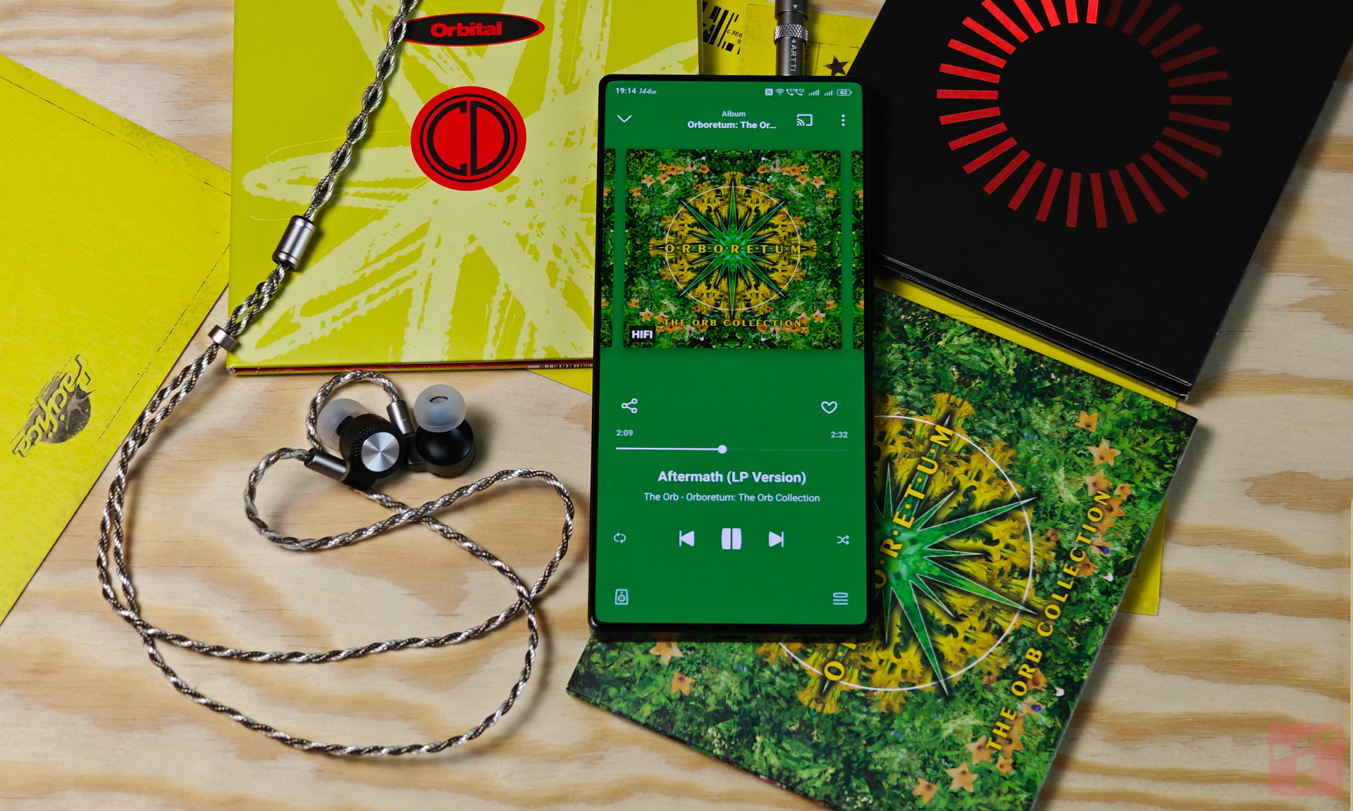 Redmagic 10 Pro: Ekran bez wycięcia i bateria 7050 mAh (test)