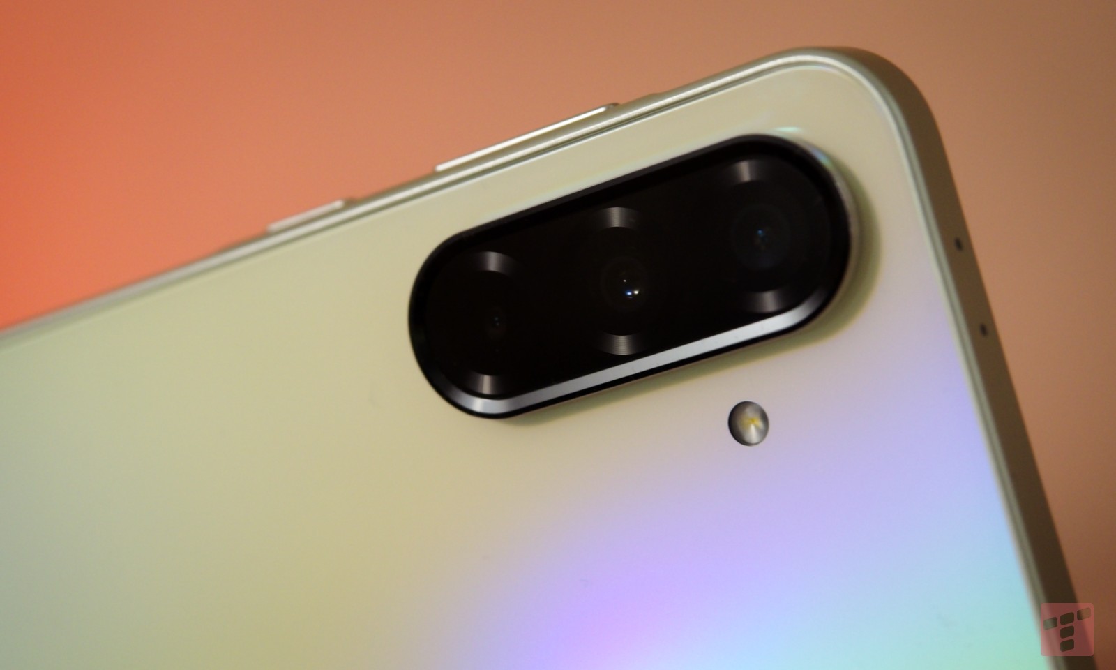 Smartfon na pierwszą komunię? Ten model sprawdzi się idealnie