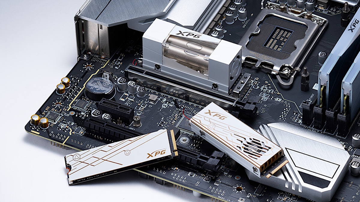 ADATA przygotowała pieruńsko wydajne SSD chłodzone cieczą
