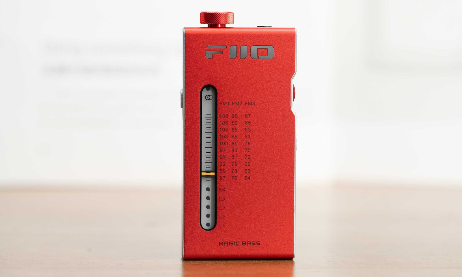 FiiO RR11 – przenośne radio i wzmacniacz słuchawkowy w jednym
