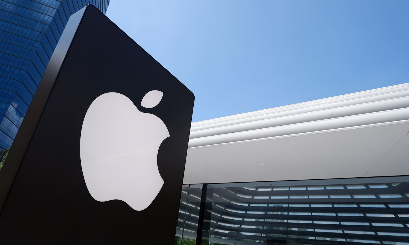Składany iPhone. Wiemy, kiedy się go spodziewać i co kryje w środku