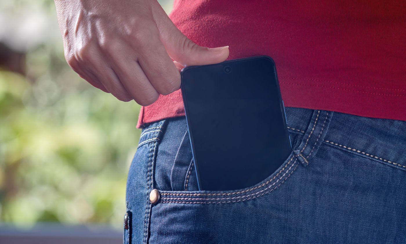 Wystarczy telefon w kieszeni, nawet wyłączony. Kłopoty murowane