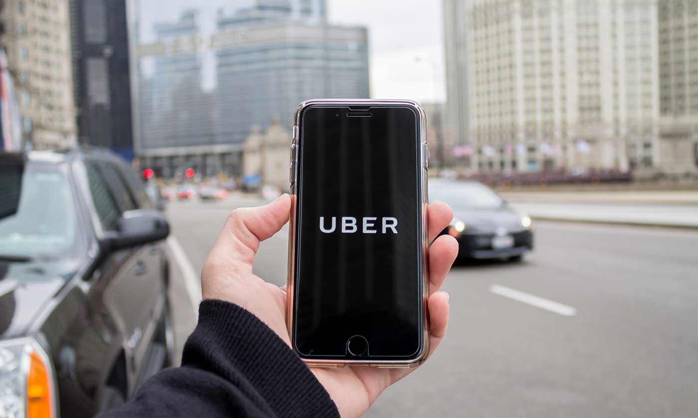 Uber zwraca pieniądze pasażerom. Wszystko za sprawą pewnego błędu