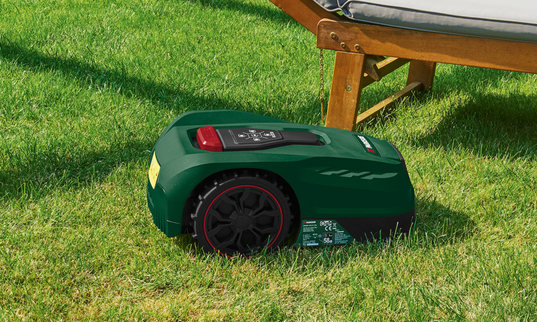 Pędź do Lidla. Za 999 zł kupisz robota koszącego Parkside