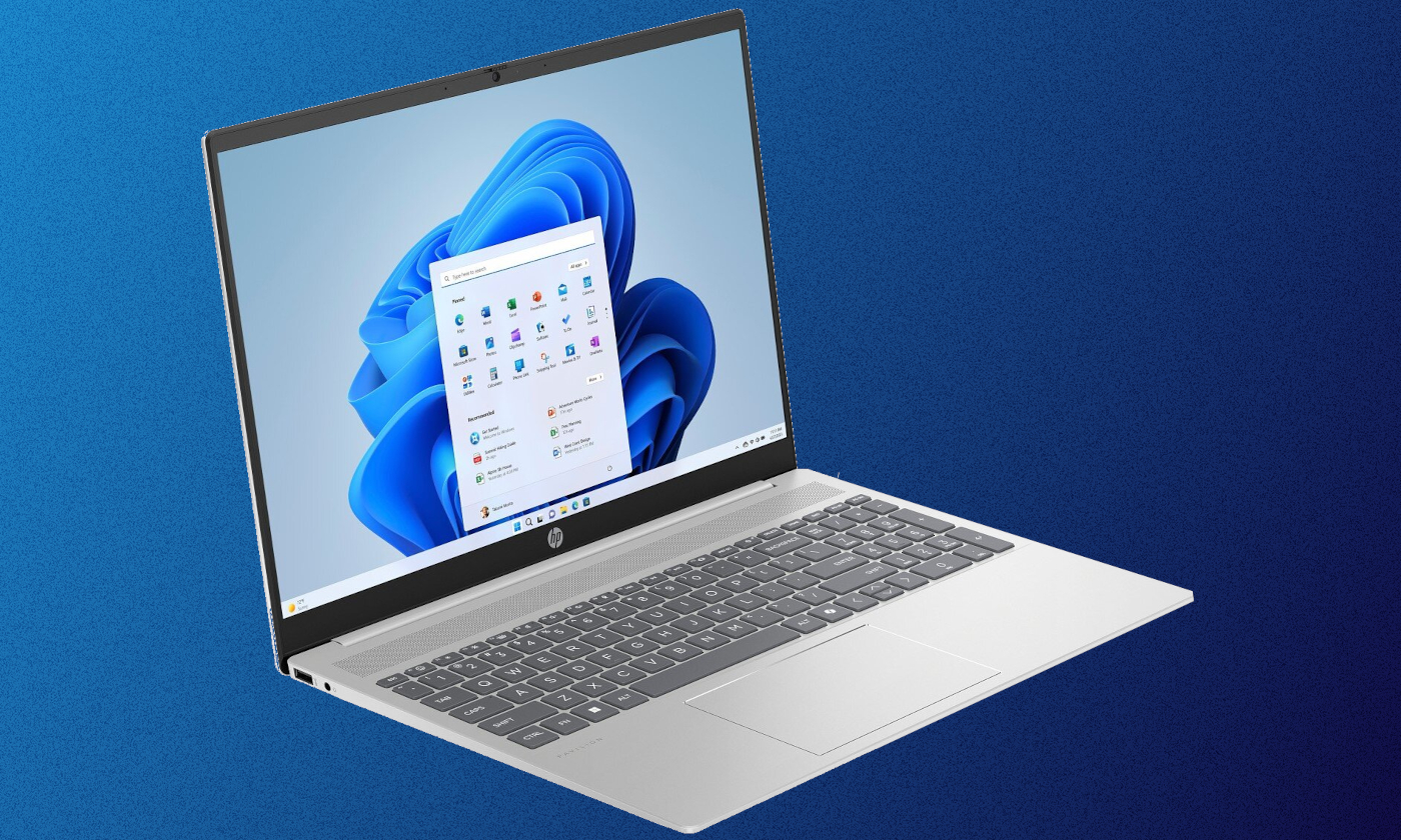 Ten laptop to istna świeżynka, a już jest w promocji. Idealny do biura, domu i dla studenta