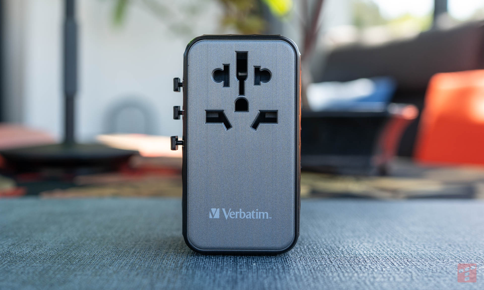 Verbatim Charge ‘n’ Travel Diamond 140W – jeden adapter, by rządzić wszystkimi gniazdkami (test)