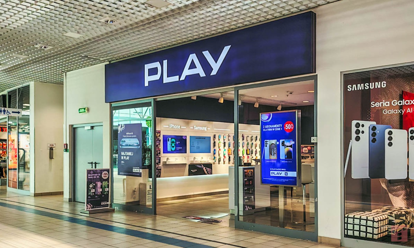 Play rozpieszcza abonentów. Za darmo aż na 8 miesięcy