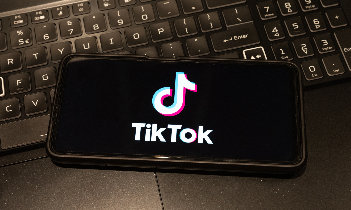 Oglądasz TikTok? Takie filmy od razu pomiń, skrywają pułapkę