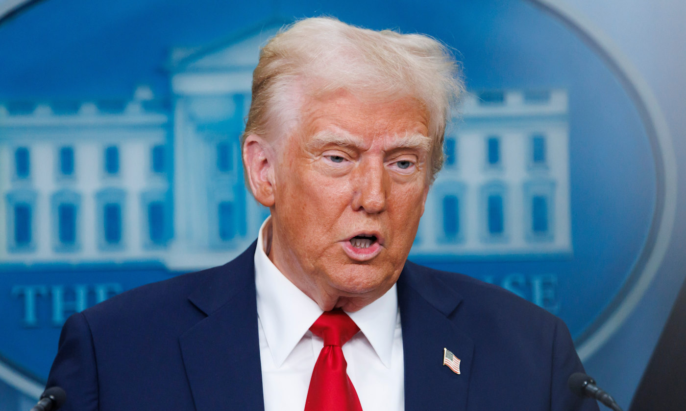 Nie tylko Apple. Trump grozi też producentom telefonów z Androidem