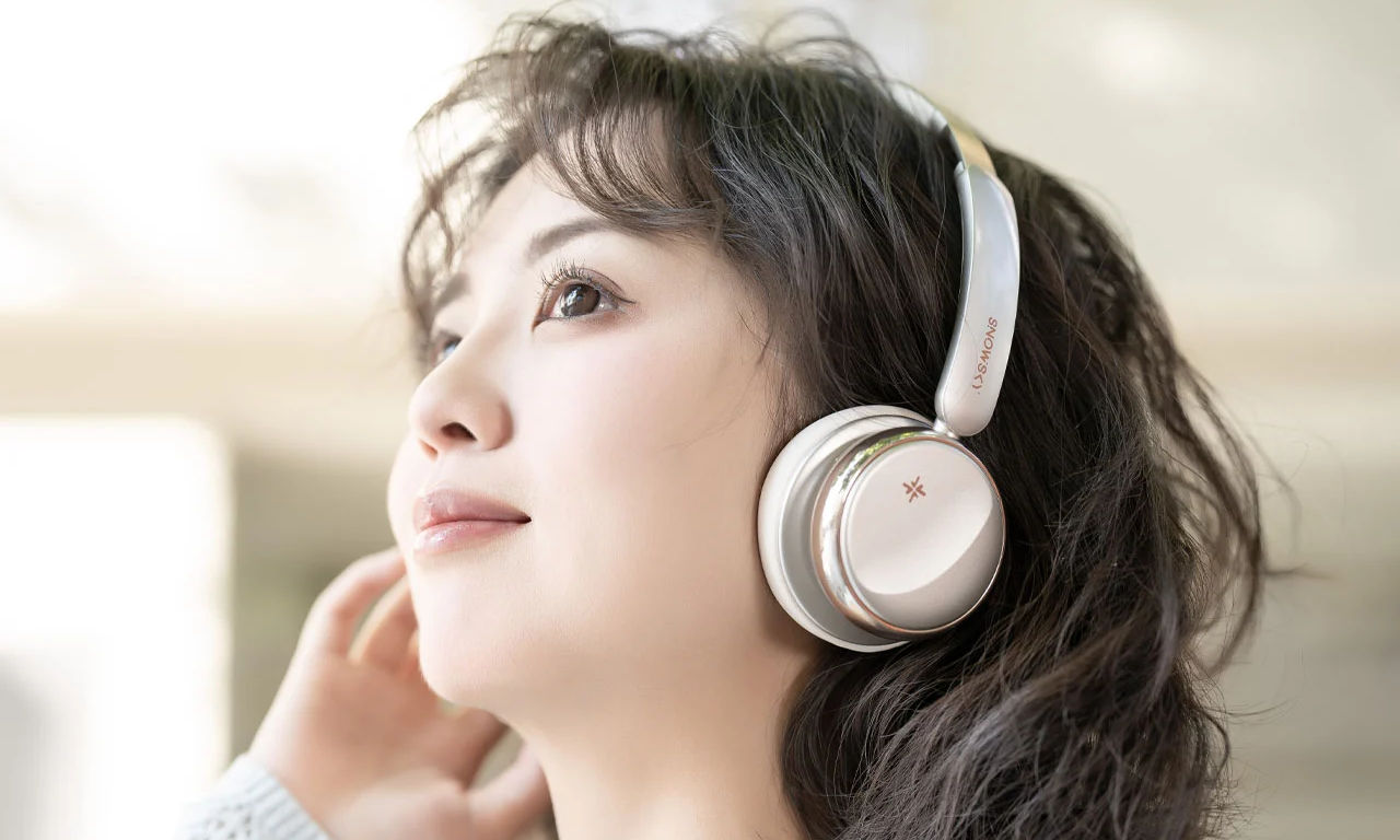 FiiO Anytime to retro-futurystyczne słuchawki z ANC. Kosztują gorsze