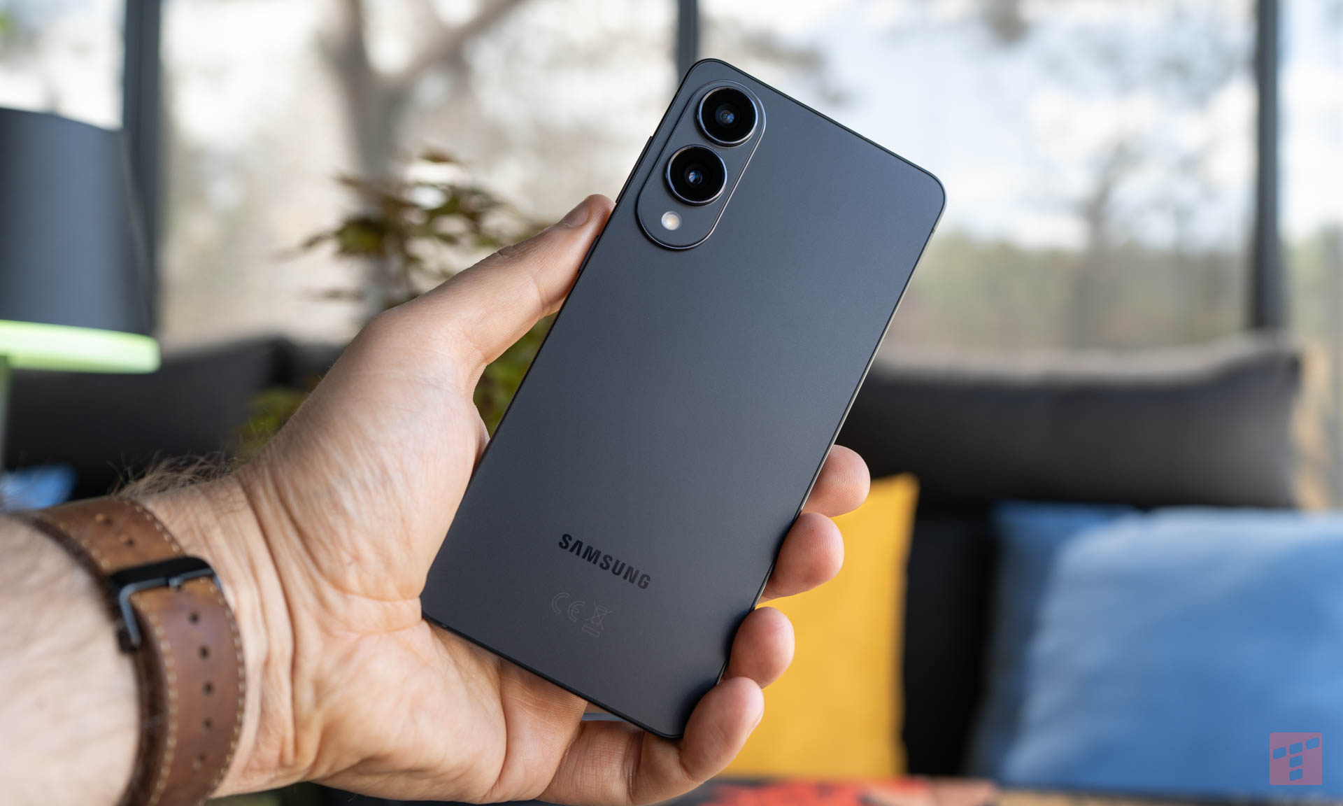 Cienki jak sik pająka, mocarny jak słoń. Galaxy S25 Edge już w sklepach