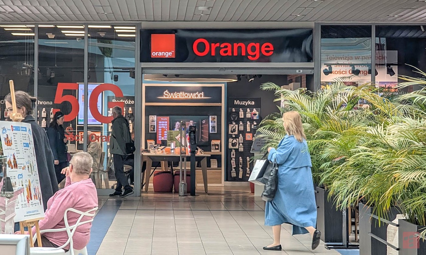 Orange ma nowe prezenty na środę. Darmowe GB to tylko jeden z nich