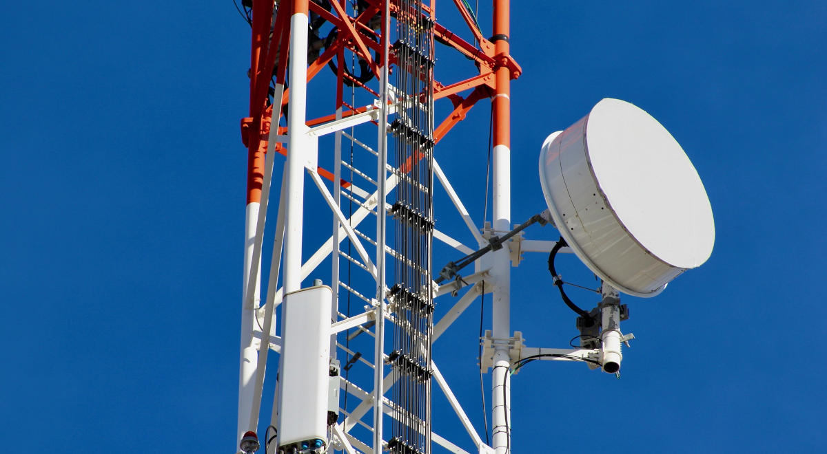 Aukcja 5G 700 MHz. Telekomy już odbierają rezerwacje pasm