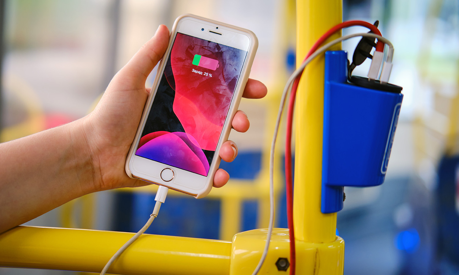 Wzięli na niego kredyt, gdy ładował telefon? BIK: To możliwe