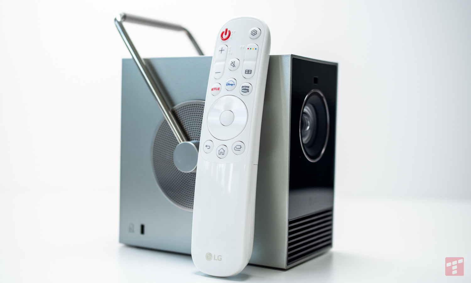 Media Expert wybije ci z głowy telewizor. Do tego za mniej niż pół ceny