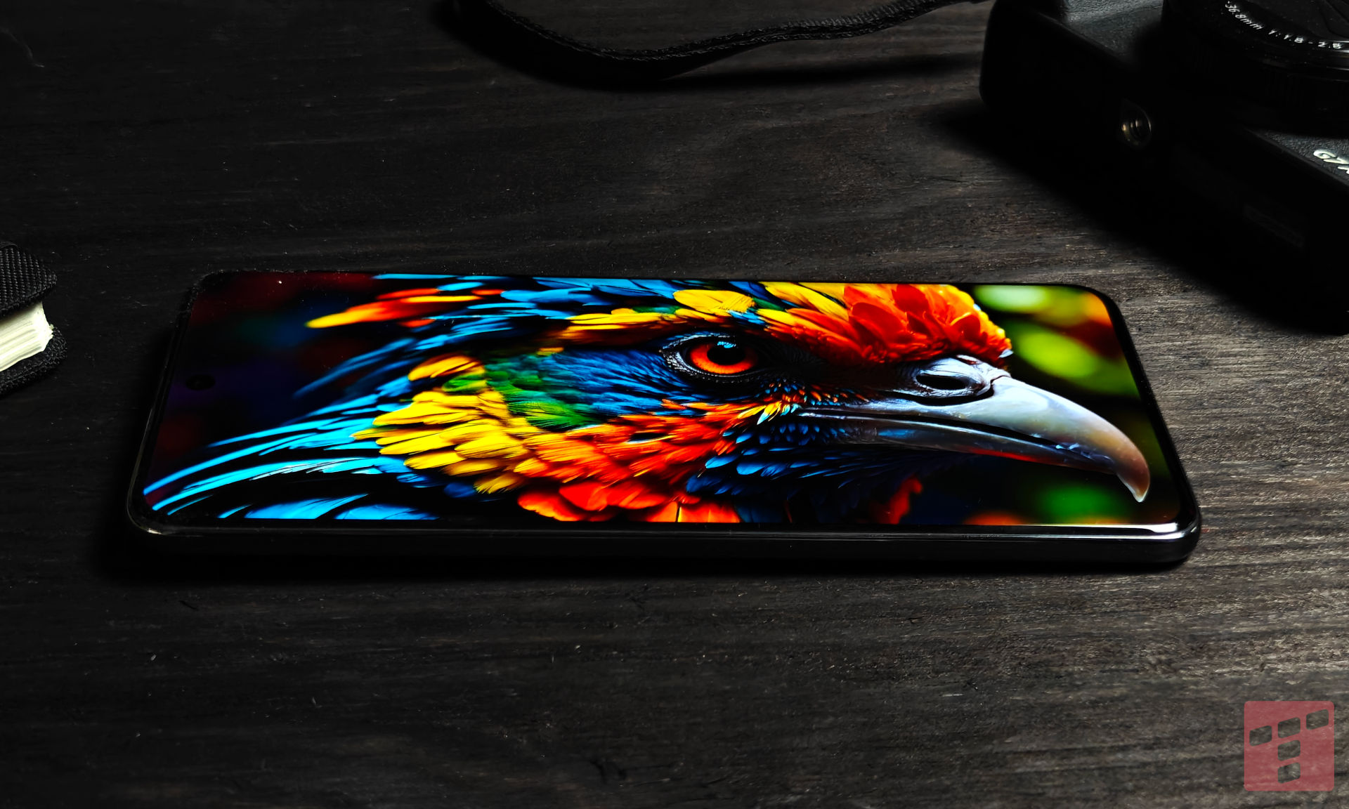 Vivo V50: aparat ZEISS, światło Aura i duża bateria (test)