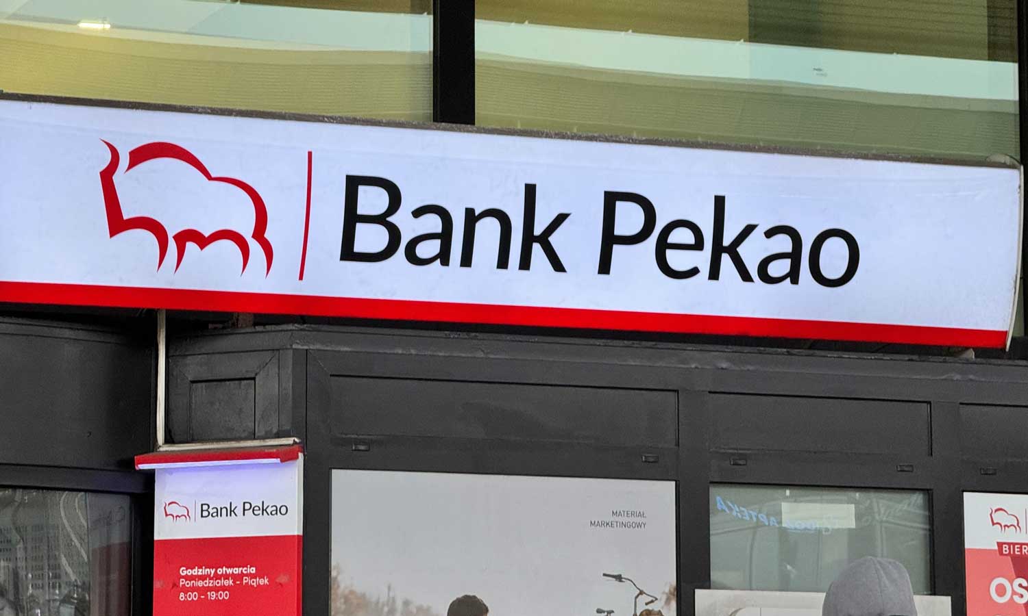 Klienci Pekao mają problem. Kłamią aż się kurzy