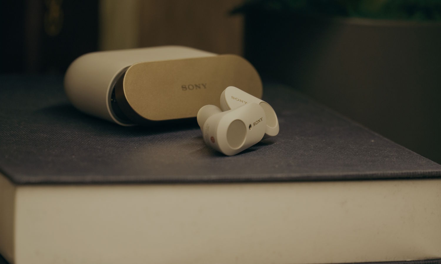 Uwaga na niebezpieczne słuchawki Bluetooth. Na liście Sony, Bose i JBL