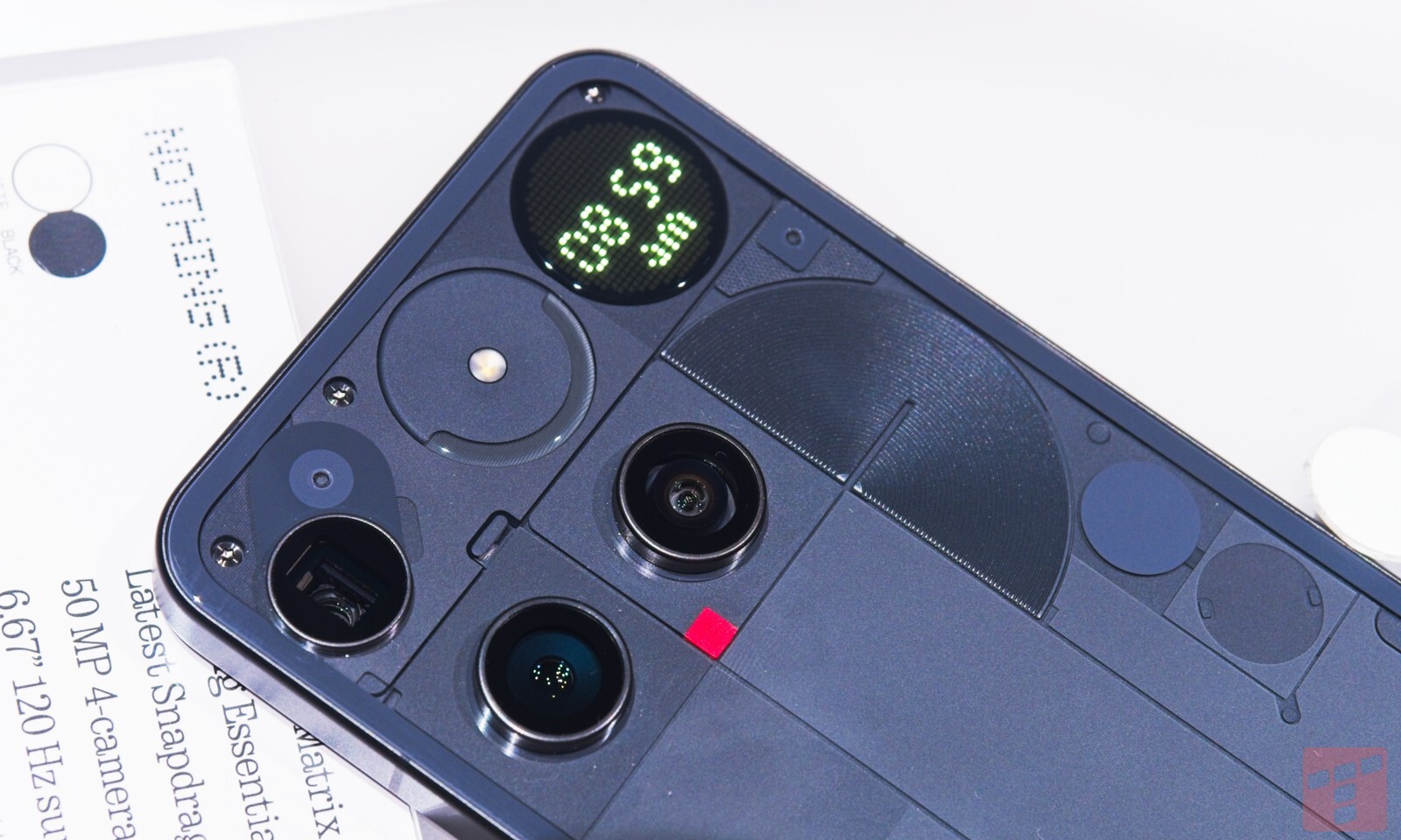 Nothing Phone (3) oficjalnie. Ma potężny procesor i ekran jak słońce