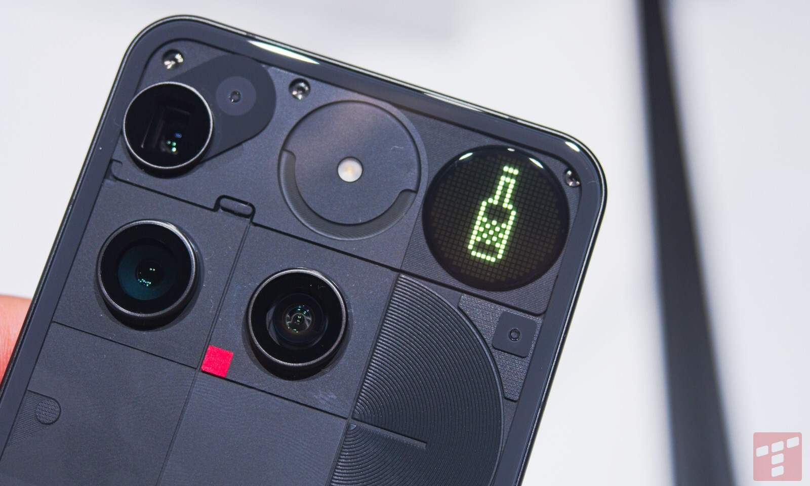 Nothing Phone (3) oficjalnie. Ma potężny procesor i ekran jak słońce